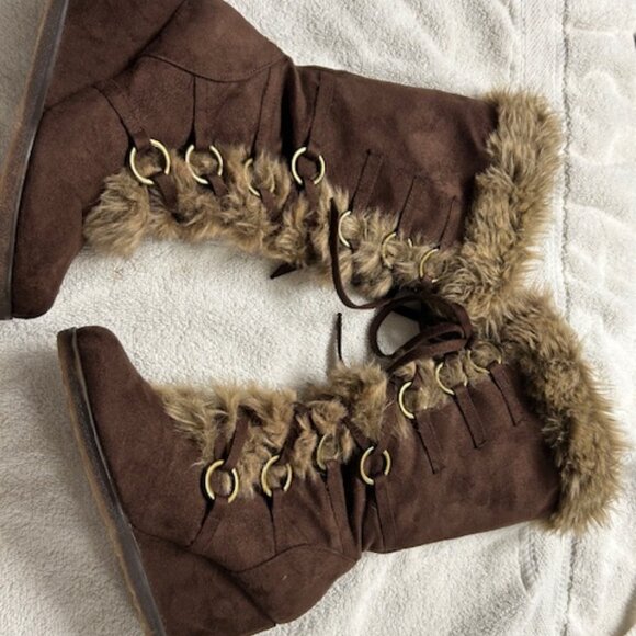 Fusion Brown Suede Faux Fur Lace Up Boots, Size 7 - Picture 4 of 9
